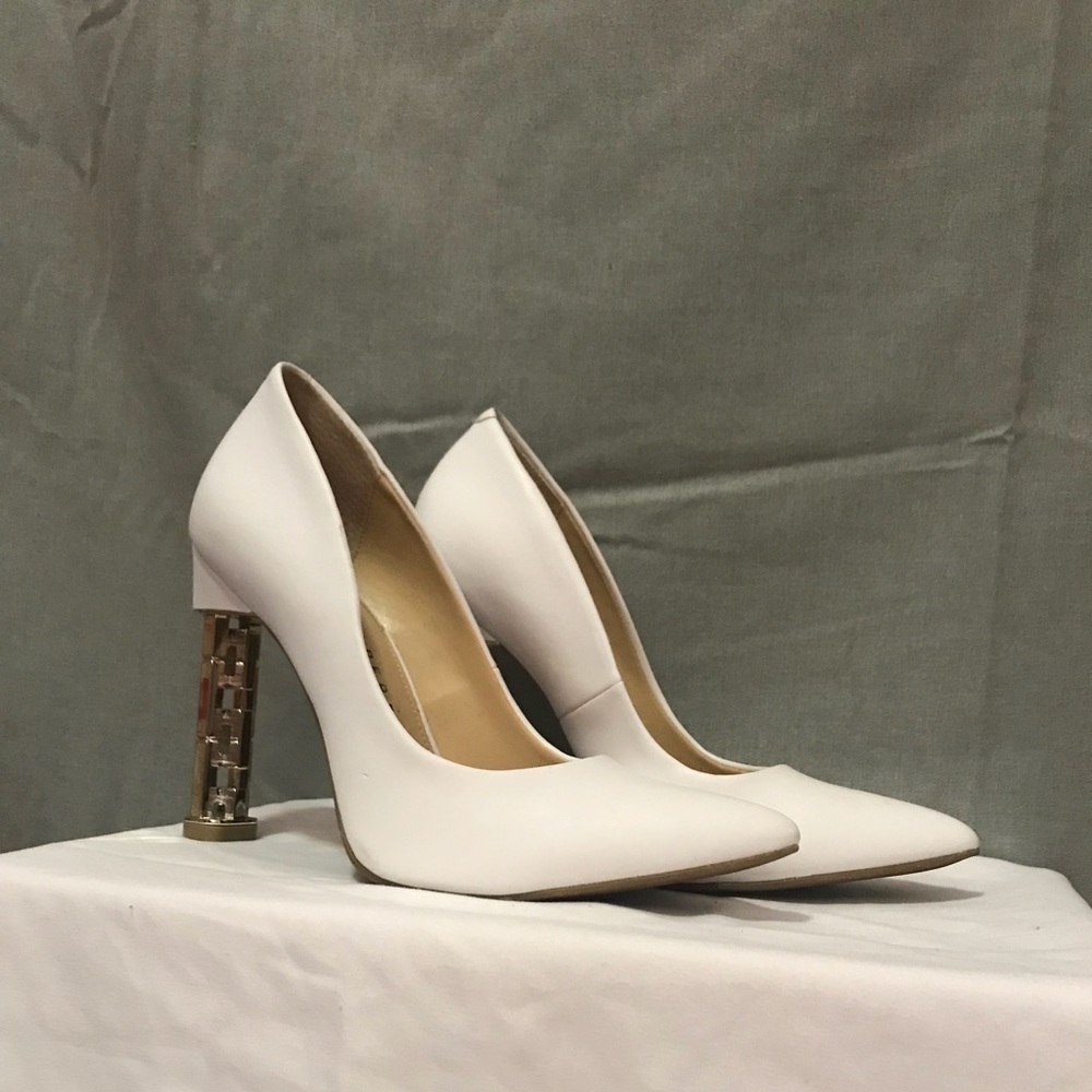White 3” w/ gold heel